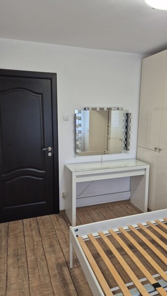 Salajan, Titan, metrou Nicolae Grigorescu.