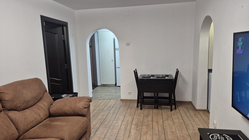 Salajan, Titan, metrou Nicolae Grigorescu.