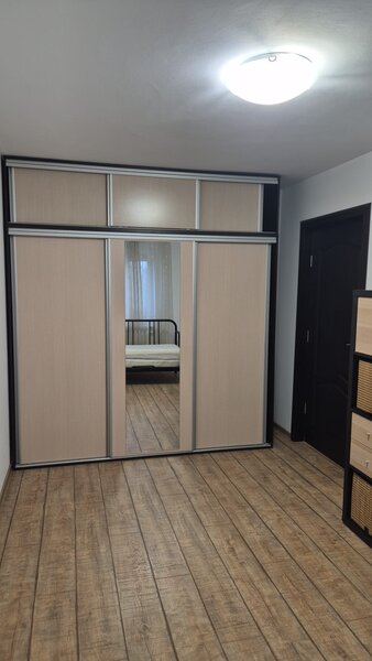 Salajan, Titan, metrou Nicolae Grigorescu.