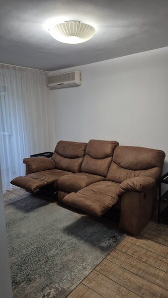 Salajan, Titan, metrou Nicolae Grigorescu.